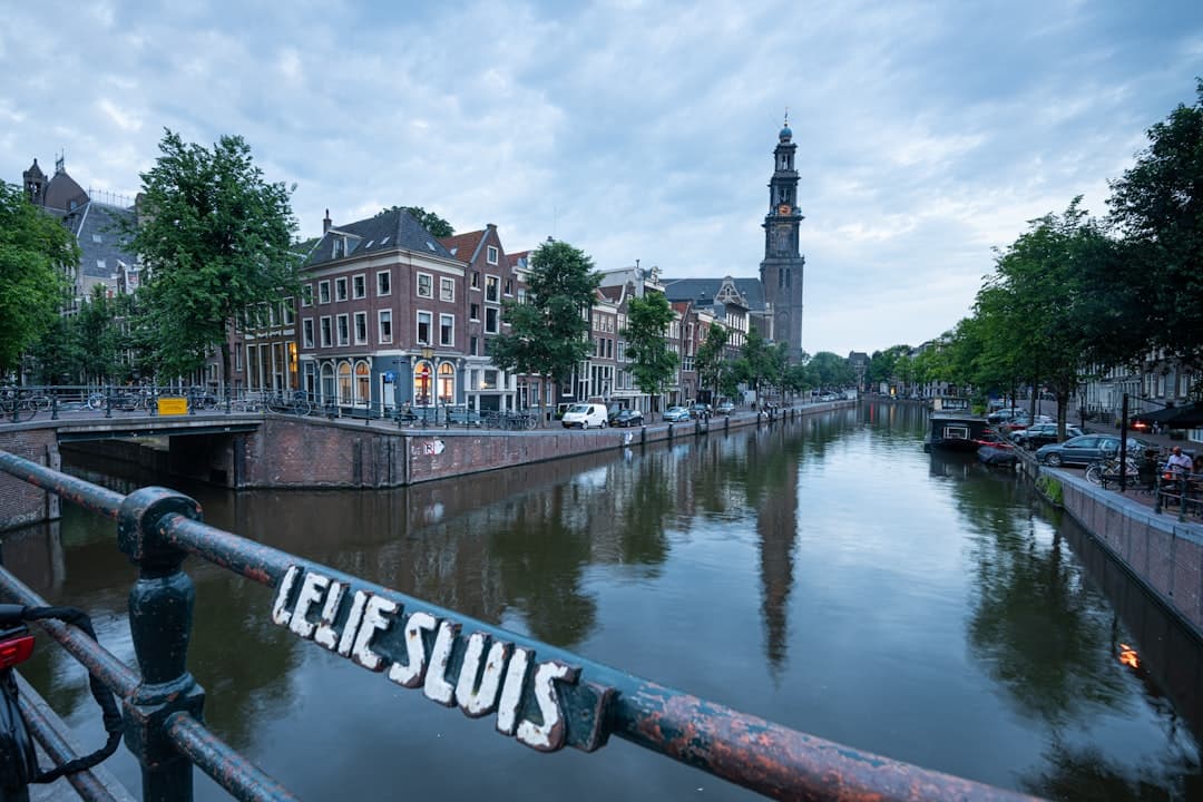 Jordaan Canal Stroll